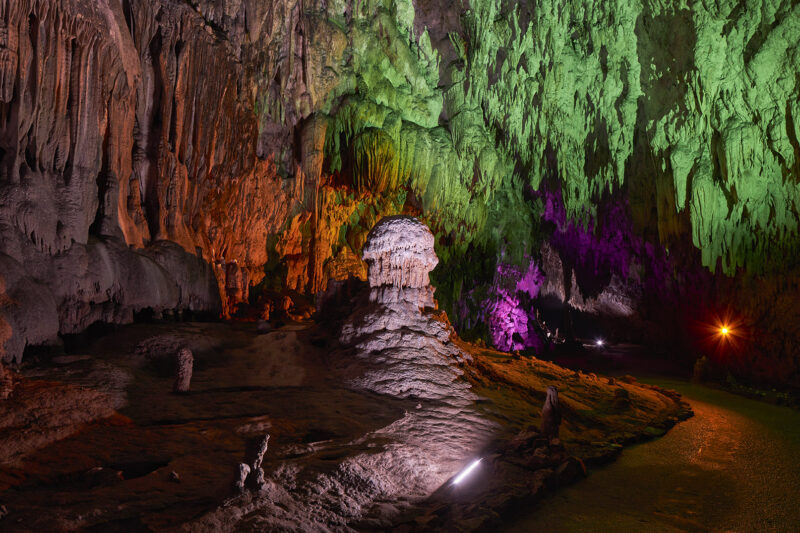 PASQUETTA ALLE GROTTE DI PERTOSA <br> E CERTOSA DI PADULA  <br> 6 Aprile 2026